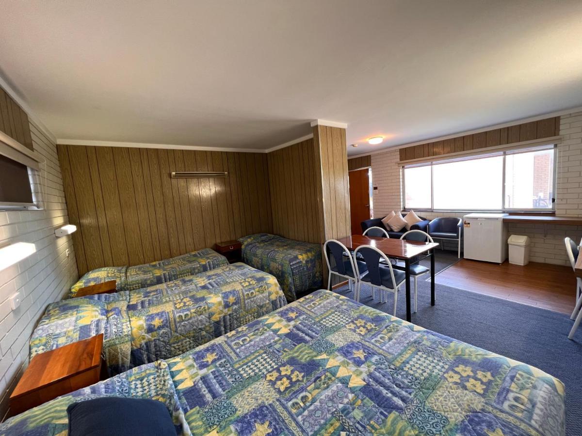 Sturt Motel Balranald Εξωτερικό φωτογραφία