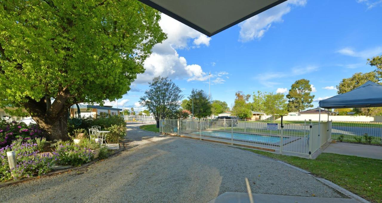Sturt Motel Balranald Εξωτερικό φωτογραφία